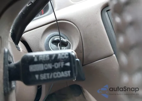 1998 Toyota Camry Xle from USA, damaged, VIN 4T1BG28K2WU288445